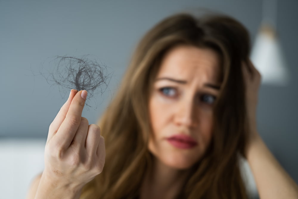 Perguntas e Respostas sobre Calvície Feminina 2 Depositphotos 442342134 S